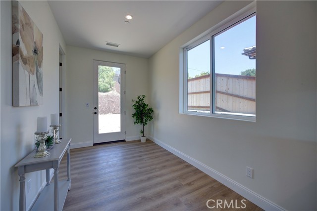 Detail Gallery Image 11 of 37 For 1607 Tuscan Way, Santa Maria,  CA 93455 - 4 Beds | 3/1 Baths