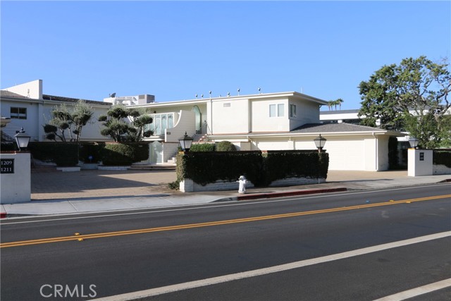 Detail Gallery Image 5 of 23 For 1201 Bayside Dr #101,  Corona Del Mar,  CA 92625 - 2 Beds | 2 Baths