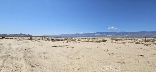 Detail Gallery Image 5 of 5 For 800 Lincoln Ave, Lucerne Valley,  CA 92356 - – Beds | – Baths