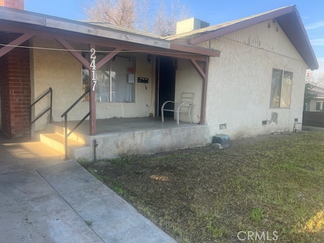 Detail Gallery Image 4 of 8 For 2417 Edwards, Bakersfield,  CA 93306 - 2 Beds | 1 Baths