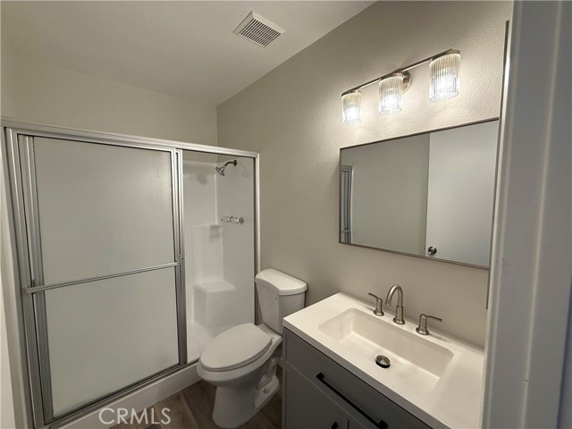 Detail Gallery Image 8 of 23 For 2421 Hawthorn, Escondido,  CA 92027 - 2 Beds | 2 Baths