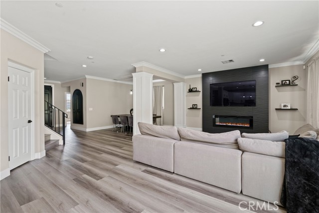 Detail Gallery Image 8 of 44 For 20508 Charlie Ct, Saugus,  CA 91350 - 4 Beds | 3 Baths