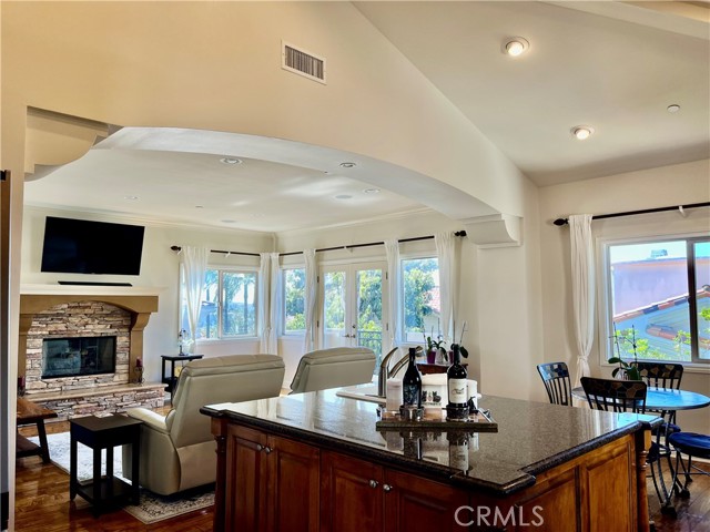 Detail Gallery Image 29 of 65 For 227 S Helberta Ave #B,  Redondo Beach,  CA 90277 - 4 Beds | 3/1 Baths