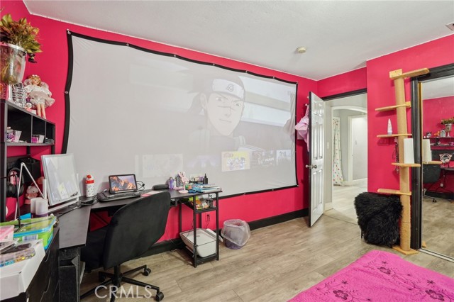 Detail Gallery Image 11 of 20 For 3336 Cherokee Ave, South Gate,  CA 90280 - 4 Beds | 2 Baths