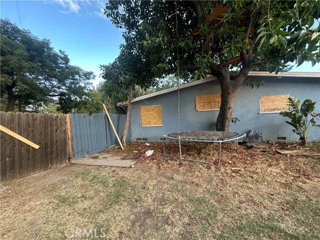 10810 Woodley Avenue, Granada Hills CA: https://media.crmls.org/medias/c893adca-59b7-409a-b5ce-caf07ed41773.jpg