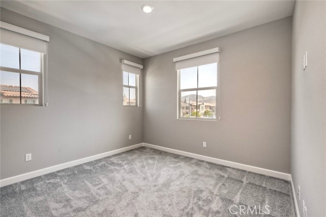 1097 Delpy View, Vista CA: https://media.crmls.org/medias/c89479a0-ff91-4e60-bb52-c5c245f50db0.jpg