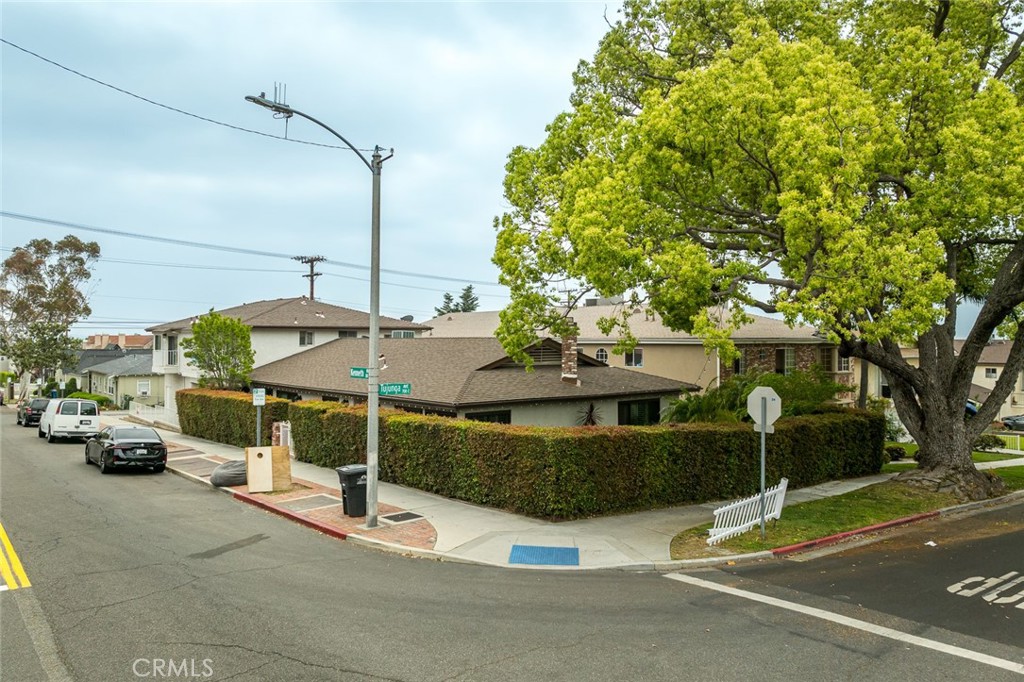 303 S Kenneth RoadBurbank img 42