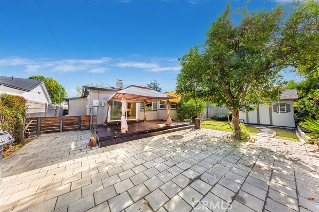 Detail Gallery Image 3 of 16 For 6251 Aura, Tarzana,  CA 91335 - 4 Beds | 3 Baths