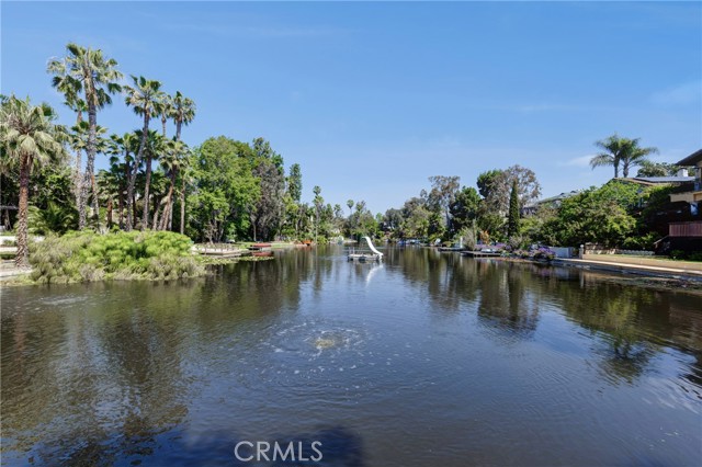 2233 Heather Lane, Newport Beach CA: https://media.crmls.org/medias/c89573c0-df4f-4bb2-ab07-57f2f7875be3.jpg