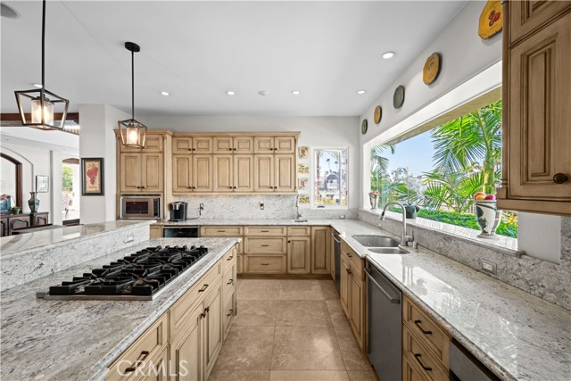 Detail Gallery Image 33 of 75 For 221 Rivo Alto Canal, Long Beach,  CA 90803 - 4 Beds | 5 Baths