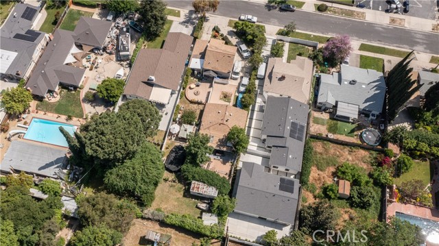 Detail Gallery Image 7 of 45 For 17629 Los Alimos St, Granada Hills,  CA 91344 - 4 Beds | 2 Baths