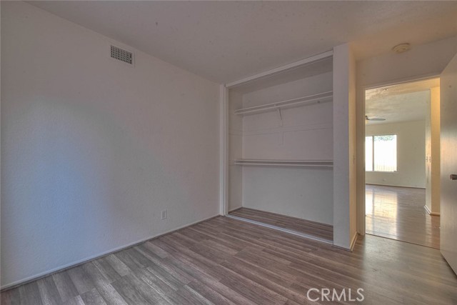 14319 Weeping Willow Lane, Fontana CA: https://media.crmls.org/medias/c8983c61-301b-46a2-a5d6-8b5426ceba0d.jpg