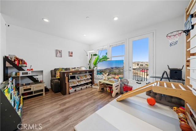 Detail Gallery Image 23 of 34 For 1118 Calle Montana, Montebello,  CA 90640 - 3 Beds | 2/1 Baths