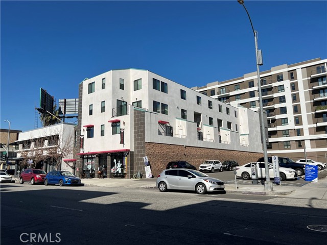 Detail Gallery Image 1 of 16 For 137 W 6th Street #301,  Long Beach,  CA 90802 - 2 Beds | 2/1 Baths