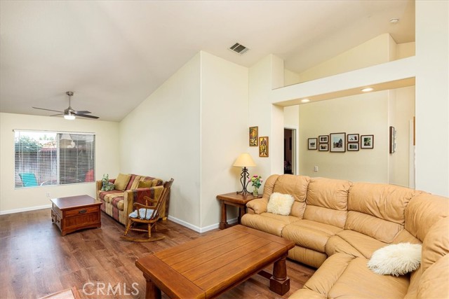 31369 Frans Hals Drive, Winchester CA: https://media.crmls.org/medias/c8997dc3-4de9-402d-9daa-45b1dc1f2acb.jpg