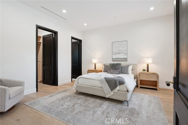Detail Gallery Image 39 of 74 For 13807 Magnolia Bld, Sherman Oaks,  CA 91423 - 5 Beds | 4/1 Baths