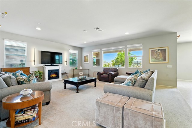 Detail Gallery Image 15 of 44 For 35160 Smith Ave, Beaumont,  CA 92223 - 4 Beds | 3 Baths