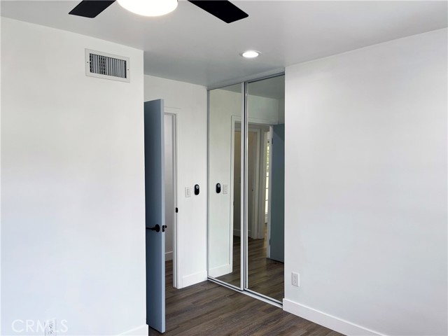 6221 Glide Avenue, Woodland Hills CA: https://media.crmls.org/medias/c89c5d25-1f4f-4da4-9661-50e06885caf2.jpg