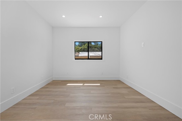 Detail Gallery Image 14 of 16 For 16245 1/2 Chatsworth St, Granada Hills,  CA 91344 - 1 Beds | 1 Baths