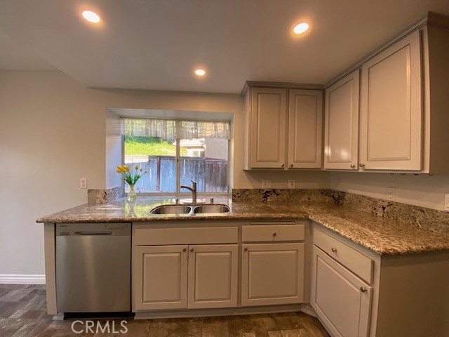 Detail Gallery Image 13 of 33 For 19041 Wildwood Cir, Trabuco Canyon,  CA 92679 - 3 Beds | 3 Baths