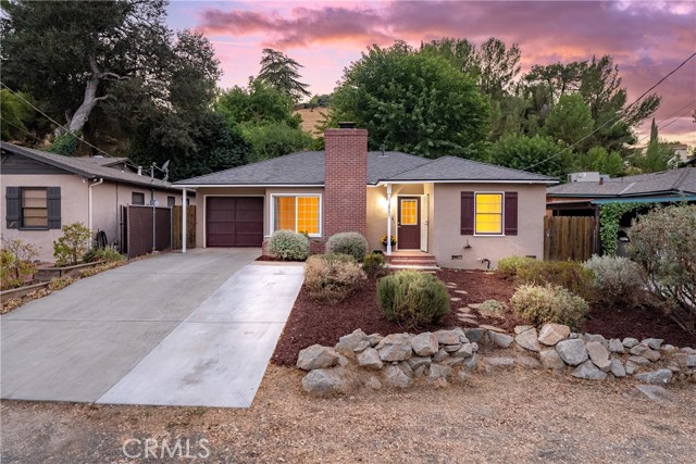 Detail Gallery Image 2 of 49 For 2707 Vine St, Paso Robles,  CA 93446 - 3 Beds | 2 Baths