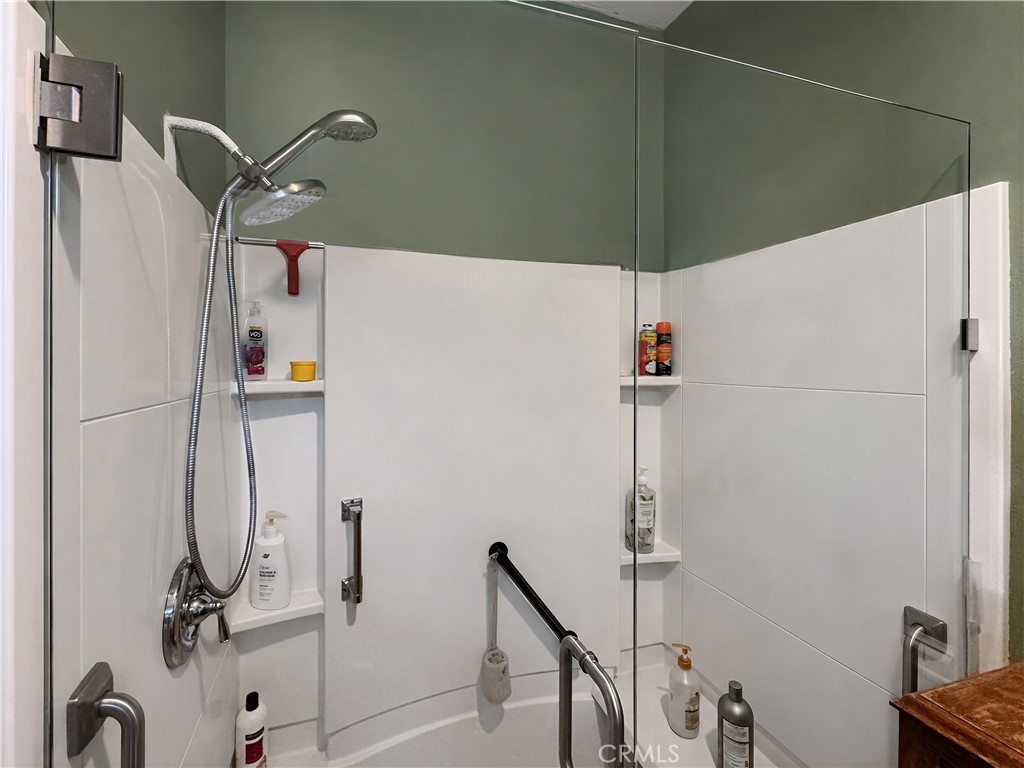 https://media.crmls.org/medias/c89d5244-8c15-4ea7-86dd-d3123621dfce.jpg?preset=X-Large