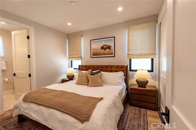 Detail Gallery Image 8 of 16 For 1589 Santa Ana #B,  Costa Mesa,  CA 92627 - 2 Beds | 2 Baths