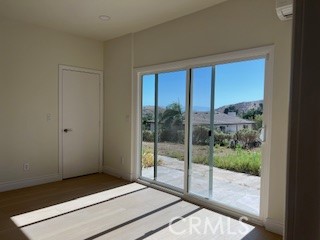 2005 Mt Vernon Avenue, Riverside CA: https://media.crmls.org/medias/c89da285-ada5-449f-85d2-2ea14a20e236.jpg
