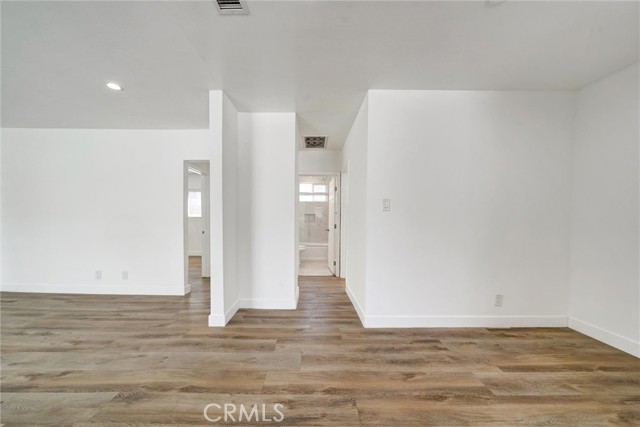 2040 S Sherbourne Drive, Los Angeles CA: https://media.crmls.org/medias/c89db293-52cc-4487-b58d-64b9bd45d4a9.jpg