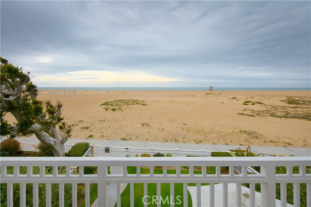 Detail Gallery Image 1 of 1 For 314 E Oceanfront, Newport Beach,  CA 92661 - 3 Beds | 3/1 Baths