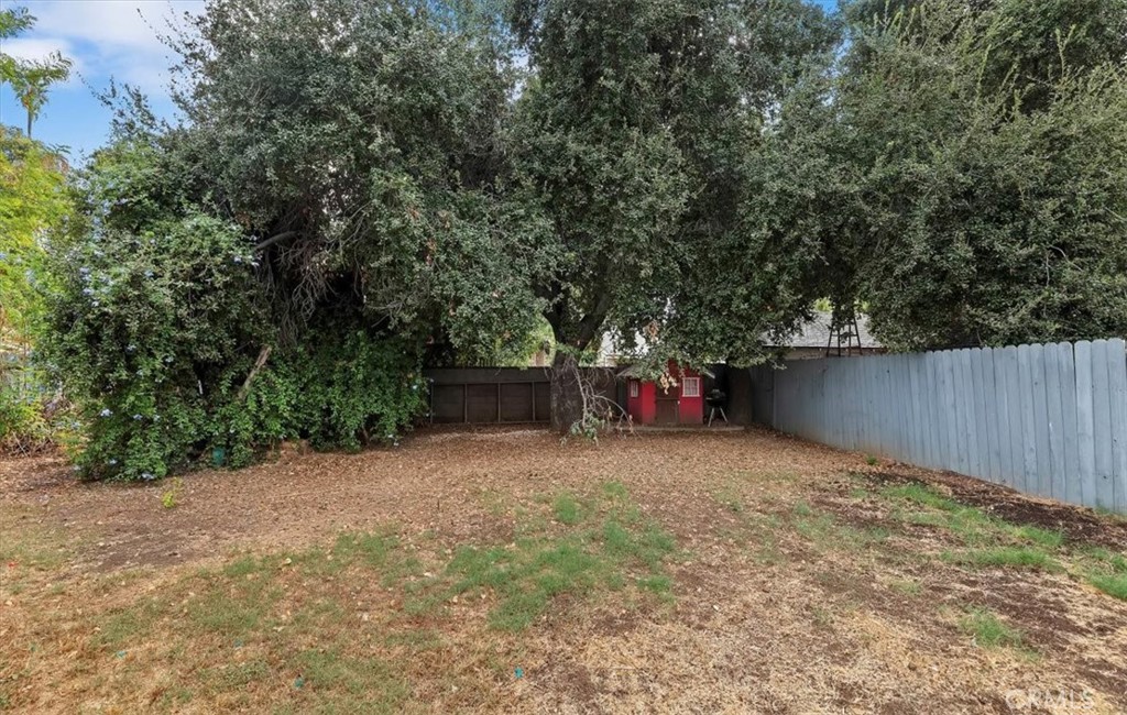 https://media.crmls.org/medias/c89e1abf-0c58-4d0f-821f-940ce6e024eb.jpg?preset=X-Large