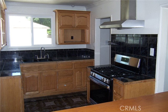 1208 W 23rd Street, San Bernardino CA: https://media.crmls.org/medias/c89e62cf-b775-4733-9739-b869b887d43a.jpg