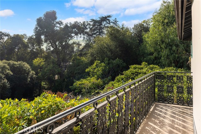 Detail Gallery Image 41 of 69 For 375 La Mirada Ave, San Marino,  CA 91108 - 4 Beds | 4/1 Baths