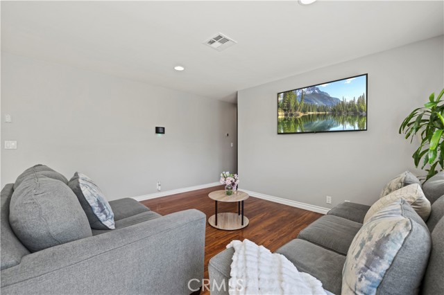 Detail Gallery Image 8 of 44 For 45423 Sancroft Ave, Lancaster,  CA 93535 - 4 Beds | 2 Baths