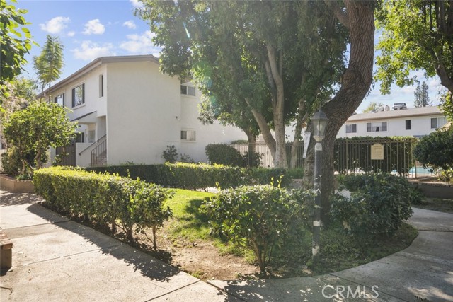 Detail Gallery Image 24 of 41 For 18555 Collins St #C18,  Tarzana,  CA 91356 - 2 Beds | 2 Baths