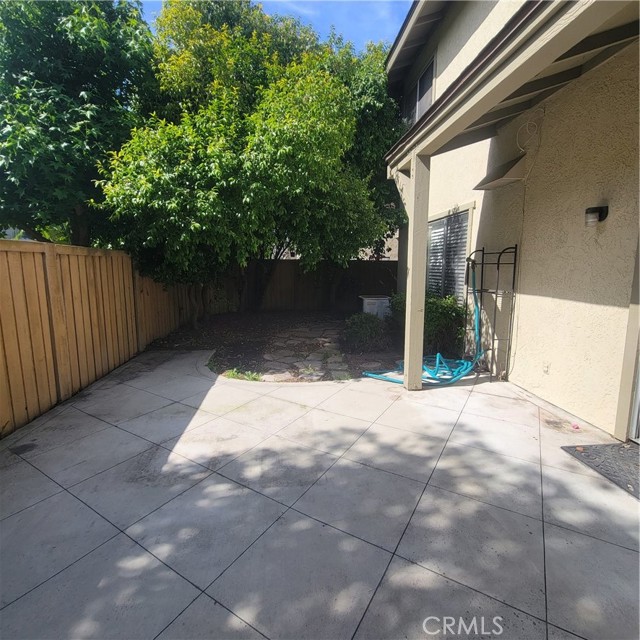 Detail Gallery Image 12 of 13 For 116 Clearbrook #5,  Irvine,  CA 92614 - 2 Beds | 2 Baths