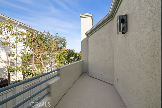 Detail Gallery Image 32 of 56 For 1707 Marshallfield #B,  Redondo Beach,  CA 90278 - 3 Beds | 3 Baths