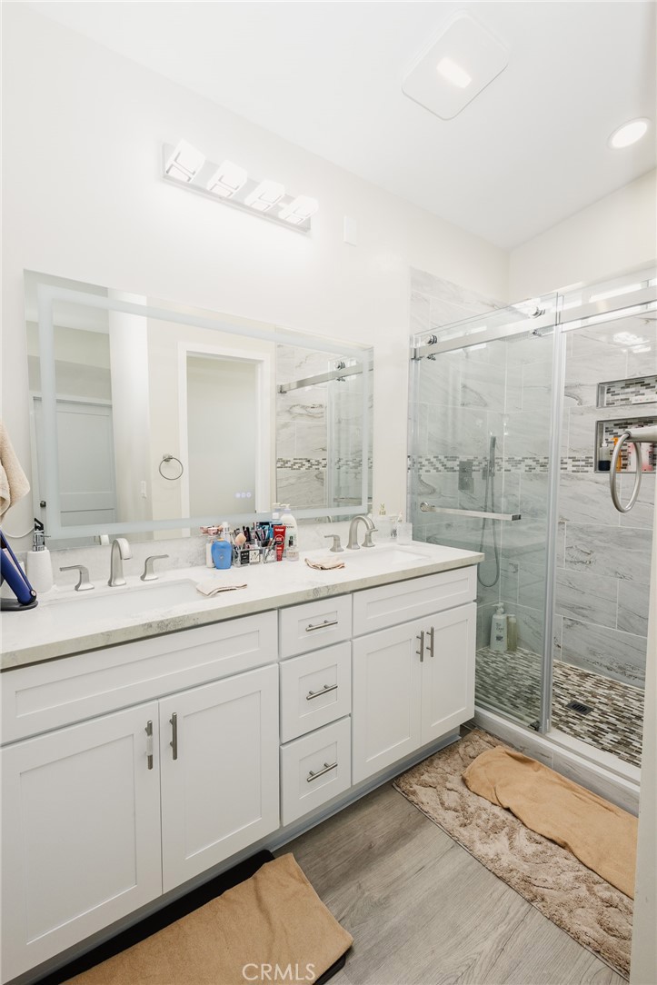 4284 Dwight - photo 12