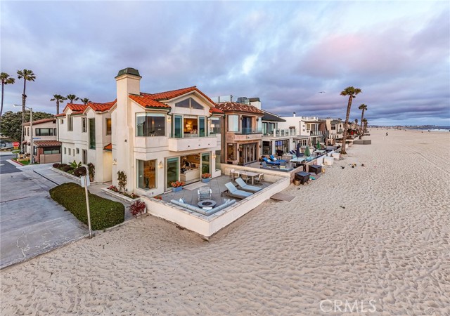 Detail Gallery Image 34 of 47 For 6610 W Oceanfront, Newport Beach,  CA 92663 - 3 Beds | 3/1 Baths