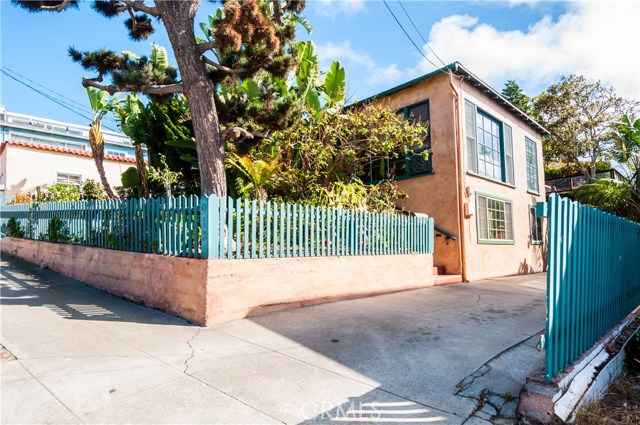 918 3rd Street, Hermosa Beach, California 90254, 2 Bedrooms Bedrooms, ,1 BathroomBathrooms,Residential,Sold,3rd,SB16730279