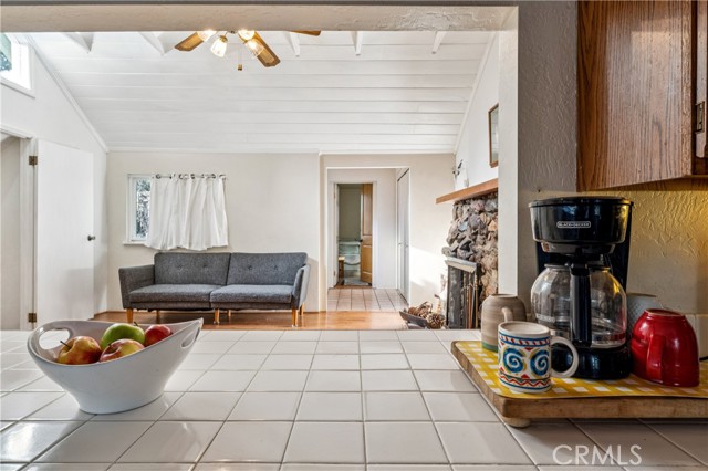 Detail Gallery Image 7 of 40 For 1051 Playground Dr, Crestline,  CA 92325 - 2 Beds | 1/1 Baths