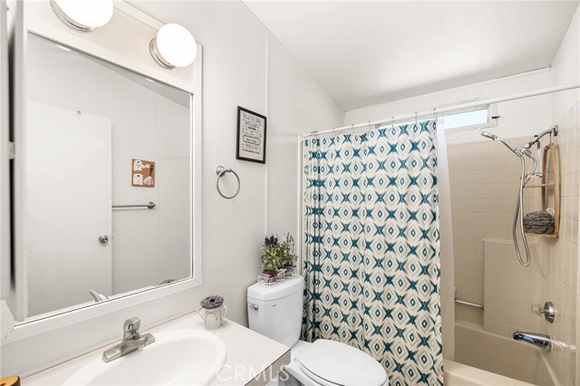 1097 N State Street, Hemet CA: https://media.crmls.org/medias/c8a609cc-da87-49c1-9b72-53b9da2a013c.jpg