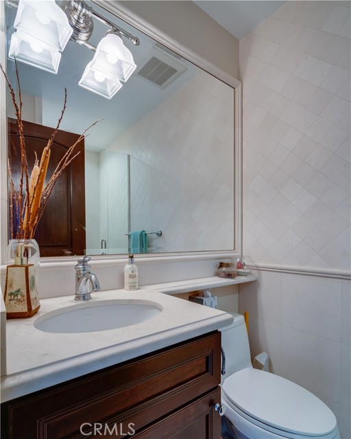 1724 Esplanade, Redondo Beach, California 90277, 3 Bedrooms Bedrooms, ,1 BathroomBathrooms,Residential,Sold,Esplanade,SB21185823