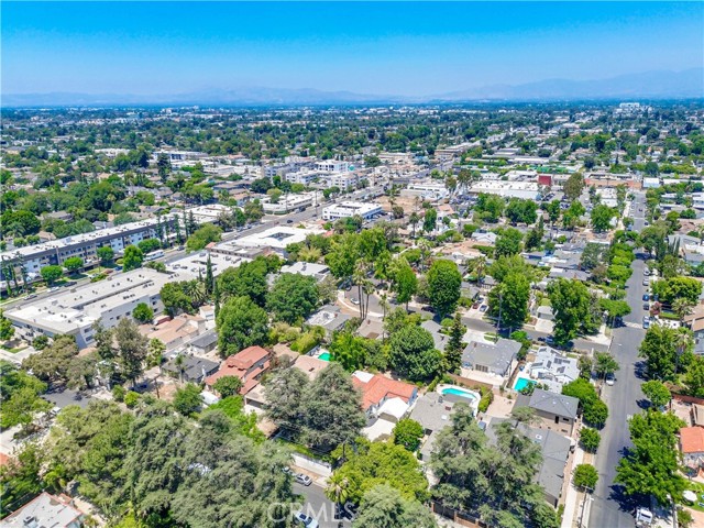 Detail Gallery Image 58 of 58 For 13621 Erwin St, Van Nuys,  CA 91401 - 4 Beds | 3 Baths