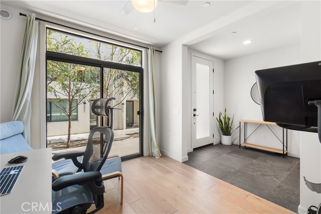 Detail Gallery Image 4 of 27 For 4524 N Ayla, Los Angeles,  CA 90041 - 3 Beds | 4 Baths