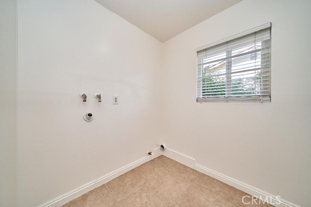 Detail Gallery Image 25 of 37 For 15422 Circle Ridge Ln, Hacienda Heights,  CA 91745 - 4 Beds | 2/1 Baths