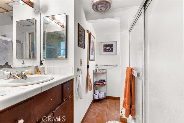 308 Flower Street, Costa Mesa CA: https://media.crmls.org/medias/c8a794f4-381d-4773-979a-ee1298b76fe5.jpg