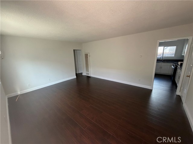 Detail Gallery Image 18 of 18 For 2530 Carmona, Los Angeles,  CA 90016 - 3 Beds | 1 Baths