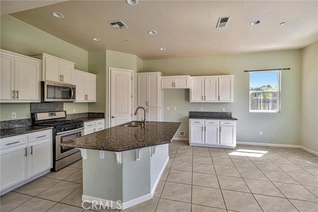 Detail Gallery Image 9 of 30 For 1240 Calvinson Pkwy, Patterson,  CA 95363 - 4 Beds | 2 Baths