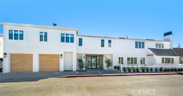 Detail Gallery Image 1 of 44 For 1103 Balboa Ave, Newport Beach,  CA 92662 - 4 Beds | 3/1 Baths